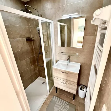 A Narbonne-plage, 2 Chambres, A 80 M De La Plage, Renove, Climatise, Confort *